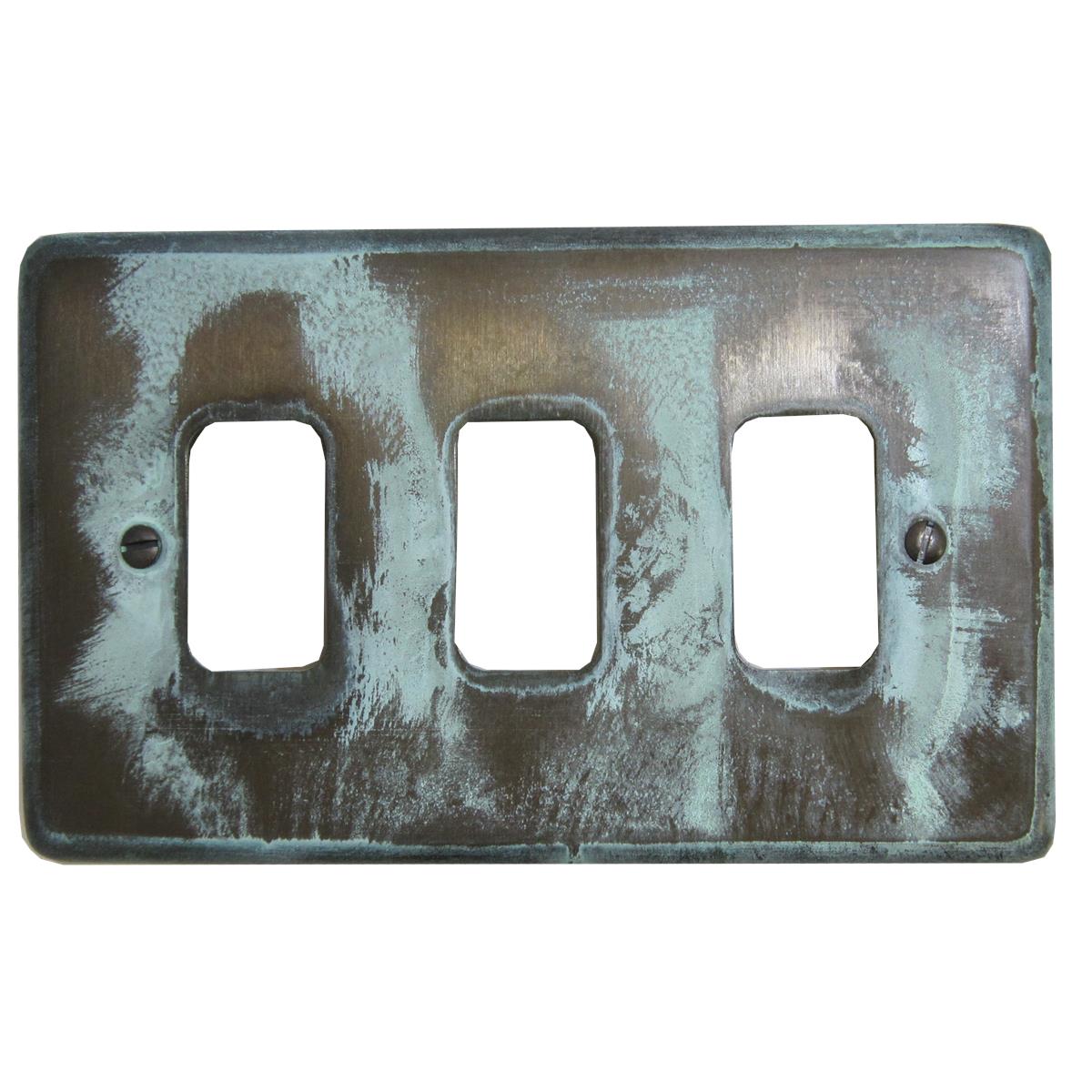 Contour Verdigris 3 Gang Grid Plate